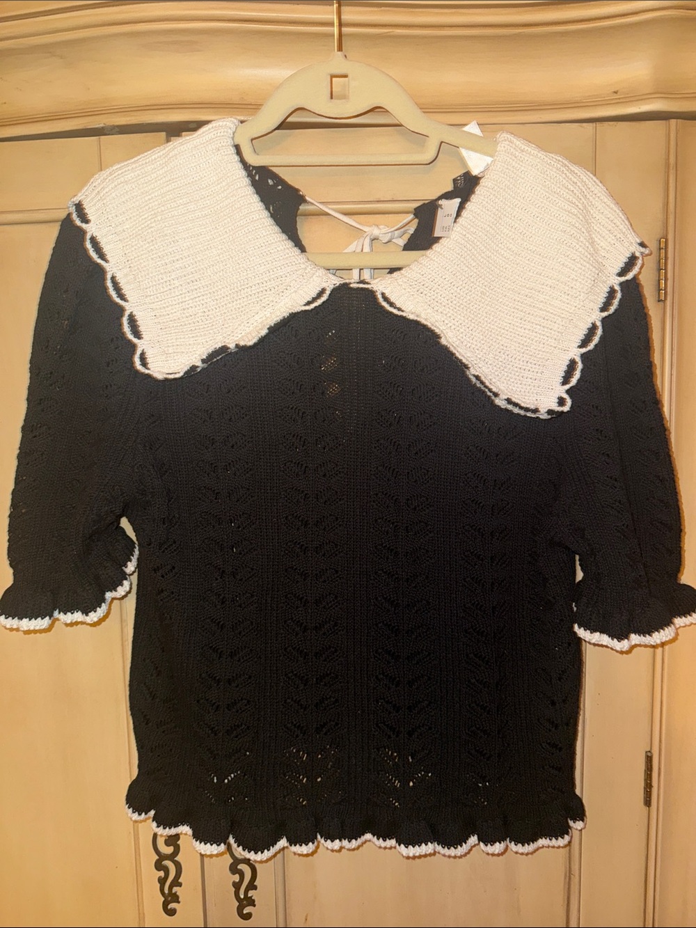 H&M Black Knit Top with White Peter Pan Collar